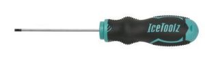 Отвертка плоская с магнитным наконечником ICETOOLZ 28P1 3мм