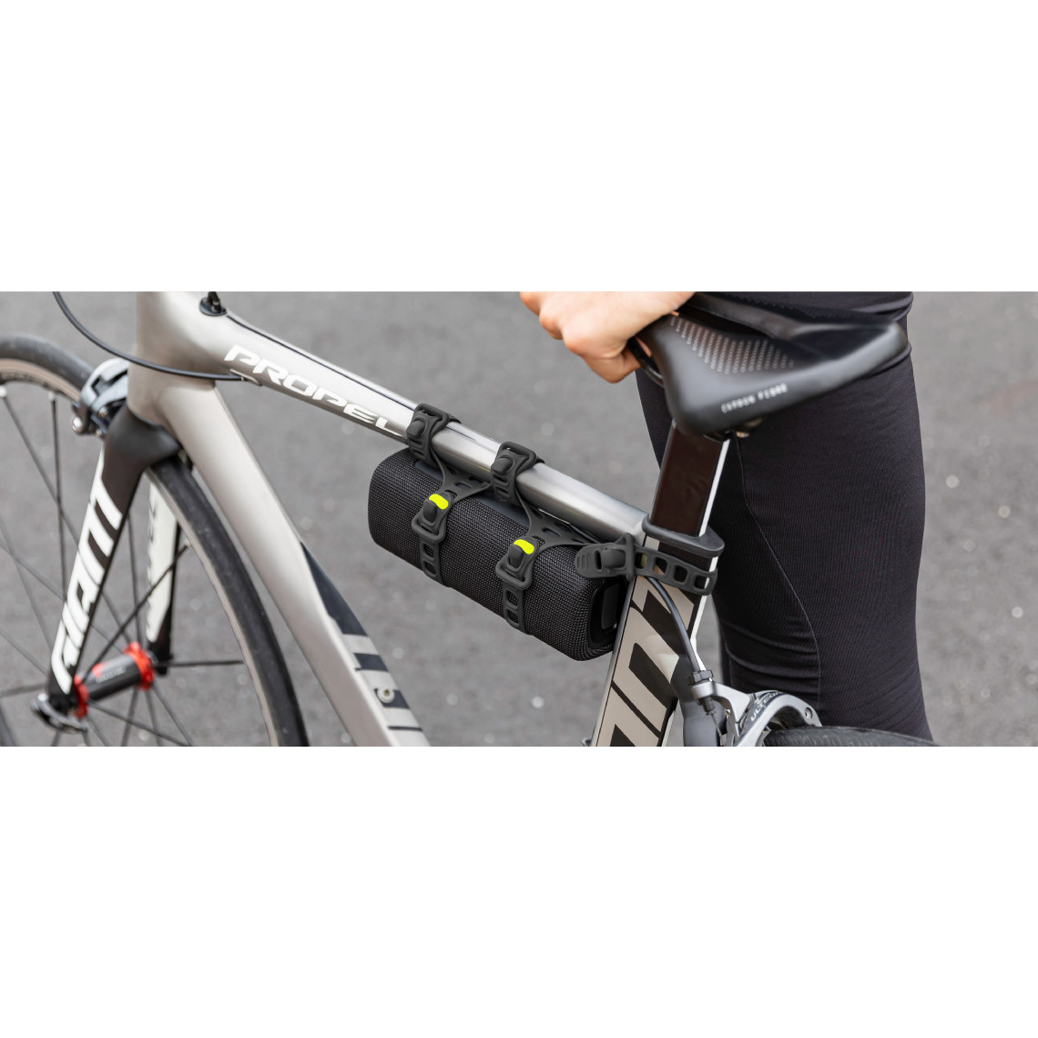 Универсальный держатель для вещей BONE Bike Strap Plus на раму или руль