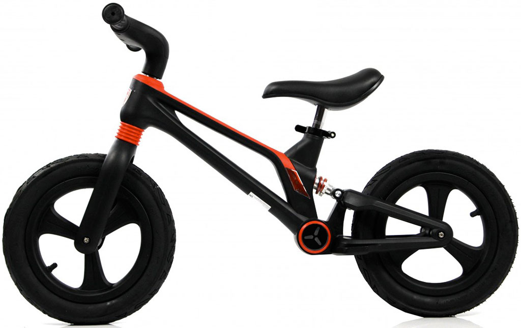 Беговел RIVERTOYS М002БХ