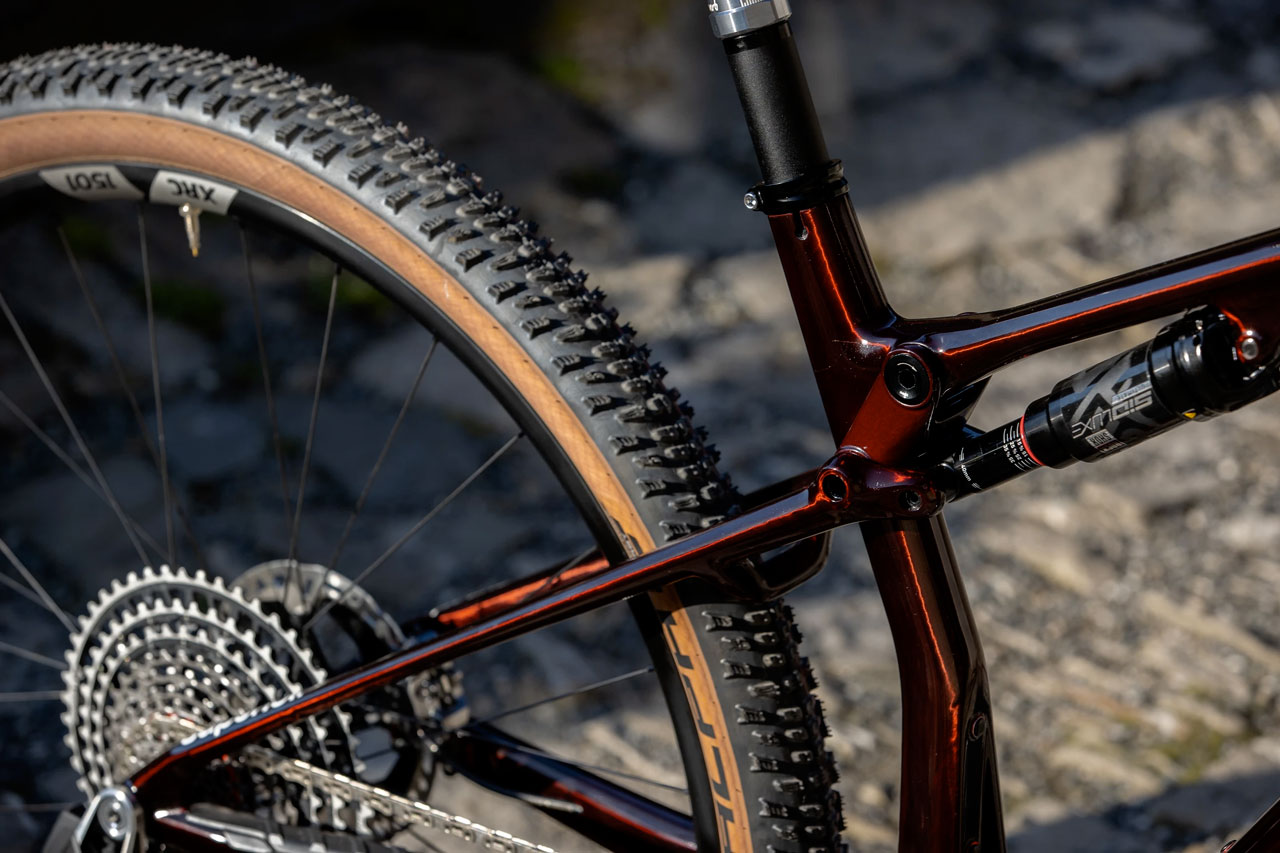 SUPERIOR XF 9.9 Team 2024