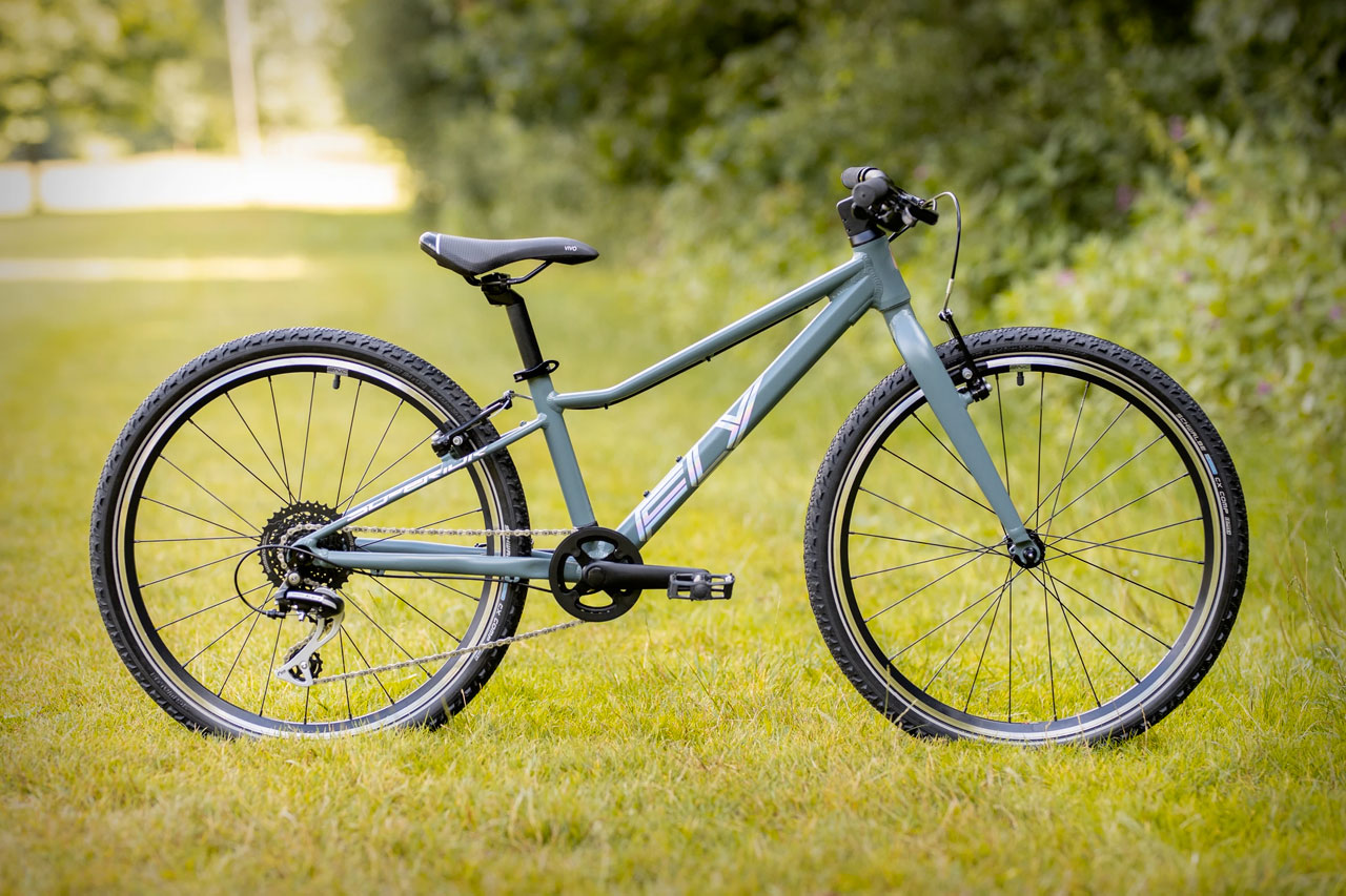 SUPERIOR F.L.Y. 24 VB 2024