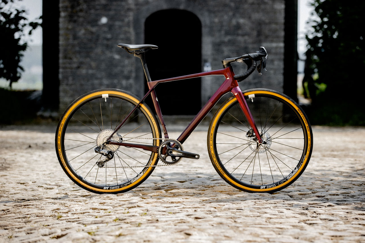 SUPERIOR X-Road 9.7 GR 2025